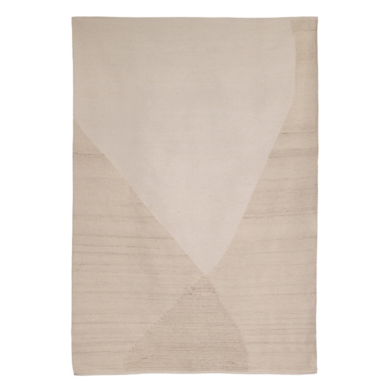 Timeless Ivory Dreamweaver Decorative Rug