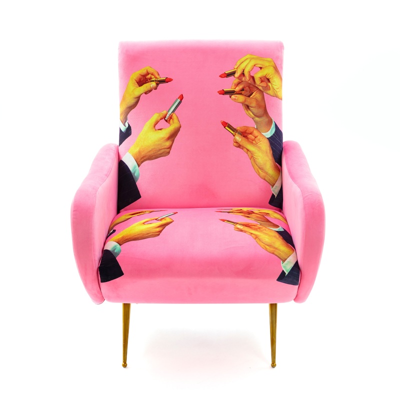 Toiletpaper Wooden Armchair – Lipsticks Pink