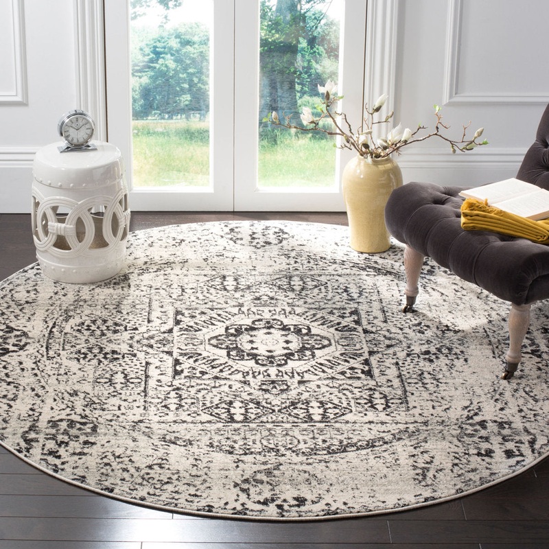Highworth Oriental Ivory/Black Area Rug Trent Austin Design Rug Size: Round 9′