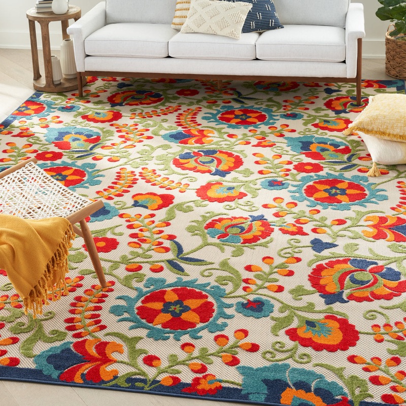Bernia Floral Ivory/Red/Green Area Rug Wade Logan Rug Size: Rectangle 6′ x 9′