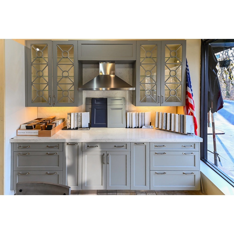 Wood-Mode & Brookhaven Transitional Grey Dry Bar
