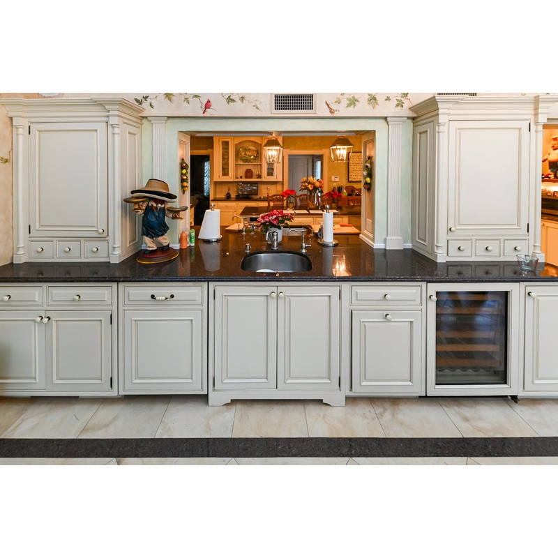Form LTD Traditional Complete White Cream Wet Bar with Granite Countertops
